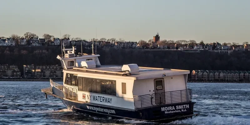 MOIRA SMITH Passenger Ship IMO 1121370 photo 3