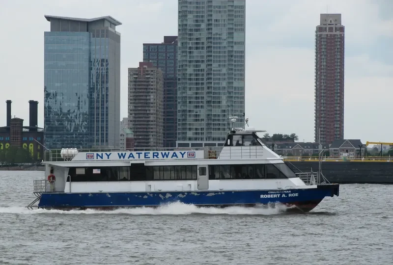 CONG ROBERT A ROE Passenger Ship IMO 1386645 photo 6