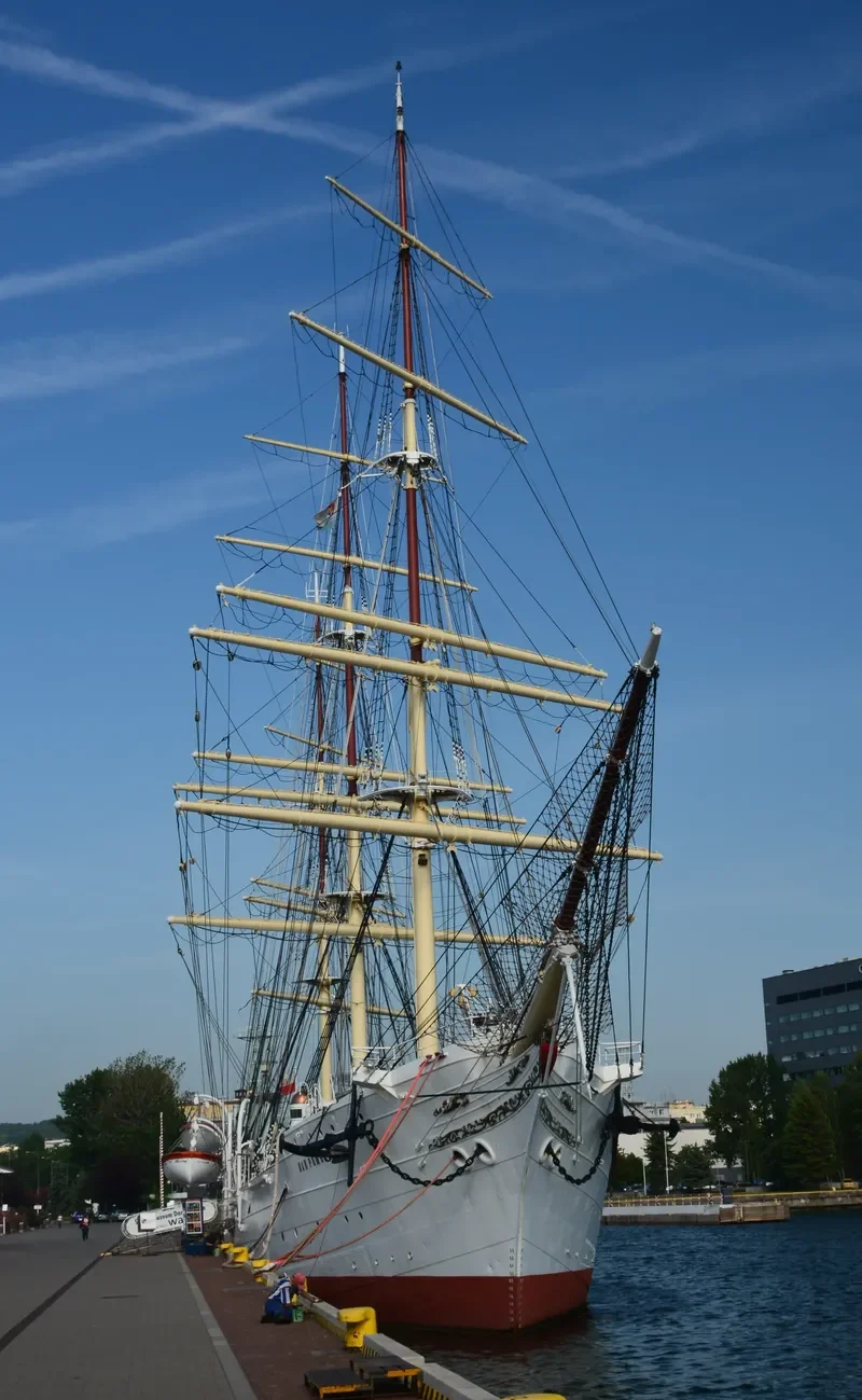 DAR POMORZA General Cargo IMO 5086451 photo 2