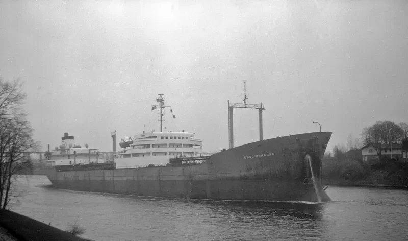 ESSO HANNOVER Tanker IMO 5107542