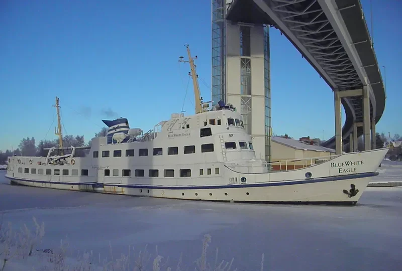 BLUE WHITE EAGLE Passenger Ship IMO 5121768 photo 4