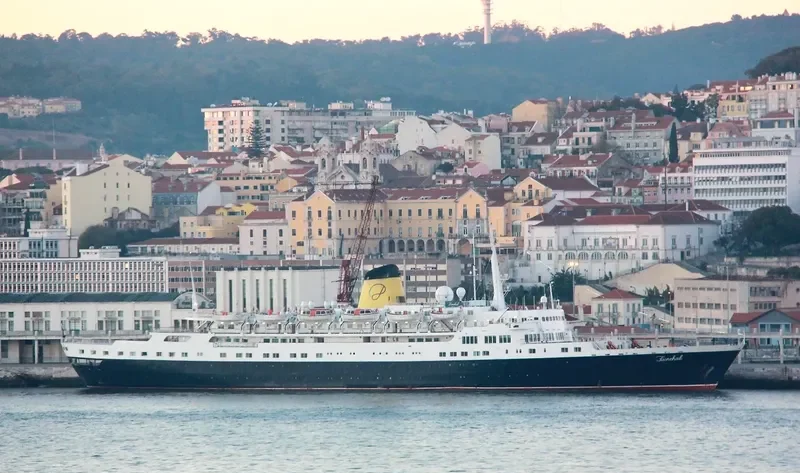 FUNCHAL Passenger Ship IMO 5124162