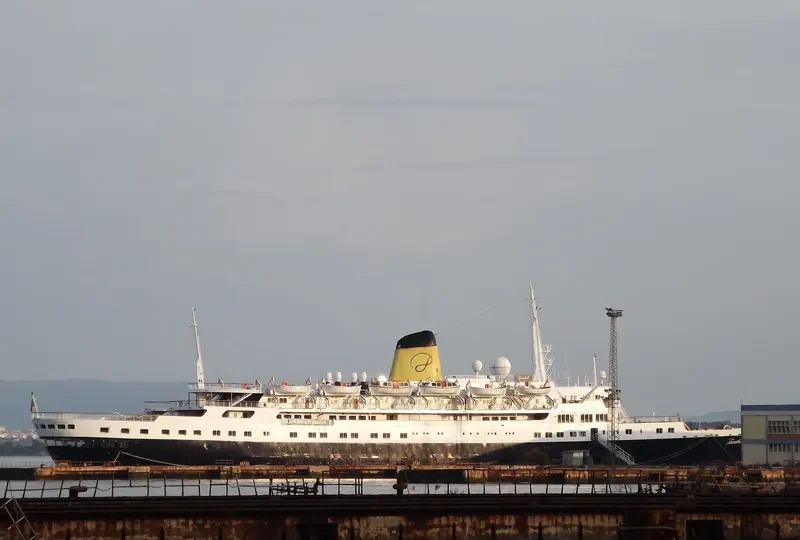 FUNCHAL Passenger Ship IMO 5124162 photo 10
