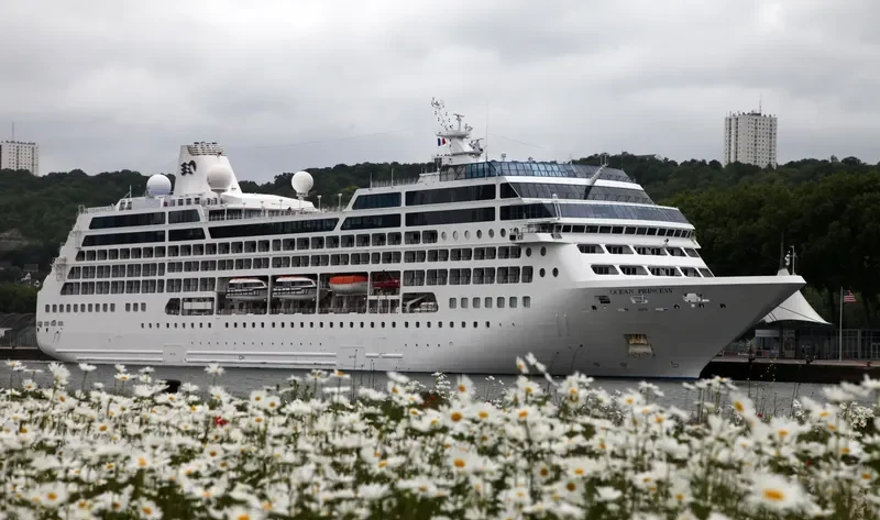 OCEAN PRINCESS Passenger Ship IMO 5170472 photo 5