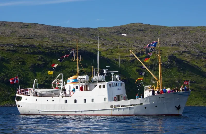 GAMLE MAROY Passenger Ship IMO 5226221 photo 2