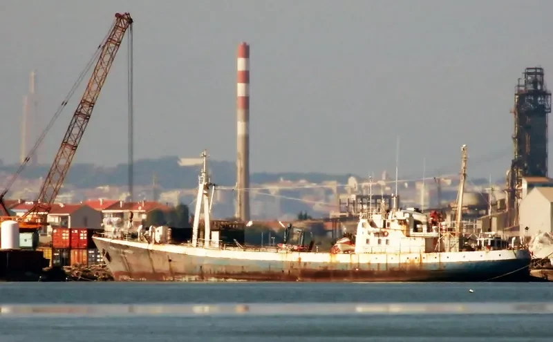 PRAIA DE BUARCOS Fishing Vessel IMO 5283530