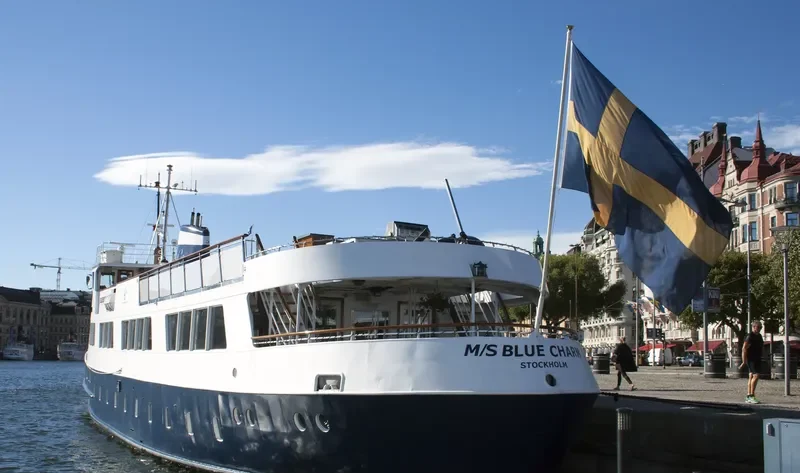 BLUE CHARM Passenger Ship IMO 5285306 photo 9