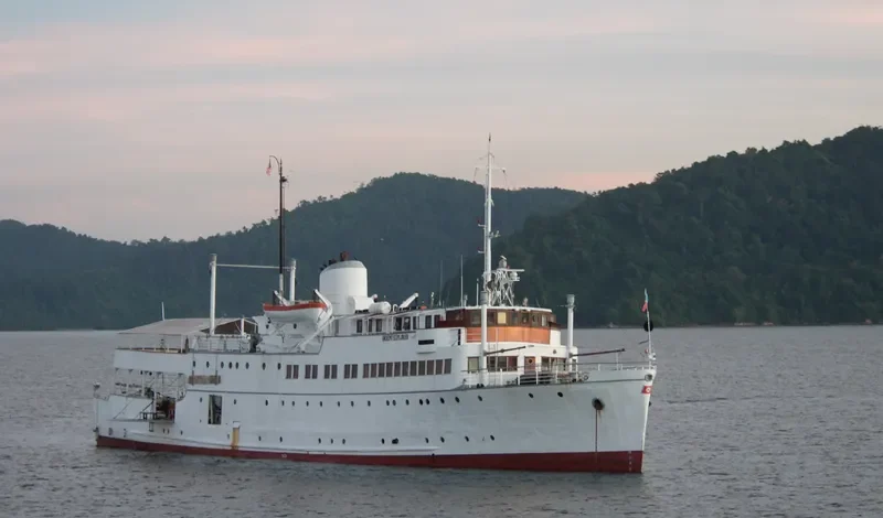 ORIENT EXPLORER Ro-Ro IMO 5333141 photo 2