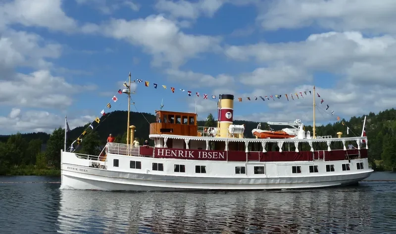HENRIK IBSEN Passenger Ship IMO 5342673 photo 3