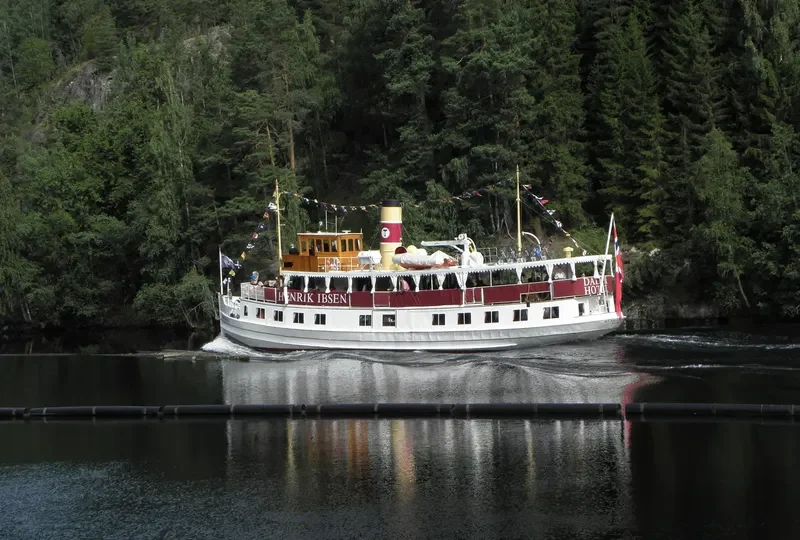 HENRIK IBSEN Passenger Ship IMO 5342673 photo 6