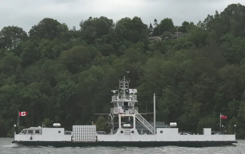 QUINTE LOYALIST Passenger Ship IMO 5358062 photo 2