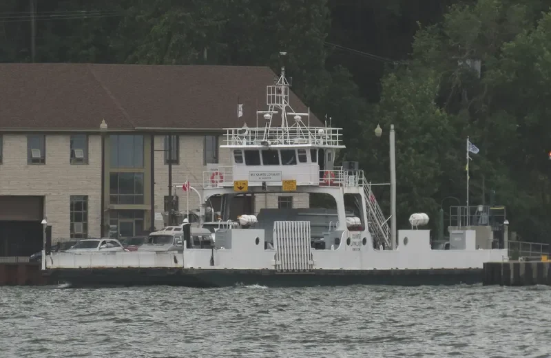 QUINTE LOYALIST Passenger Ship IMO 5358062 photo 3