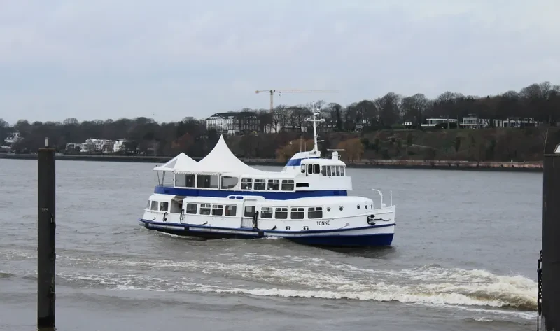 TONNE Passenger Ship IMO 5364695 photo 8
