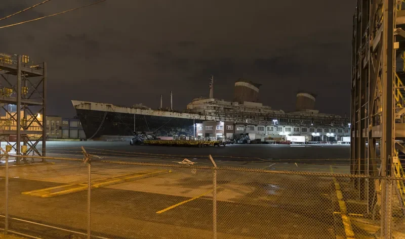 UNITED STATES Passenger Ship IMO 5373476 photo 8