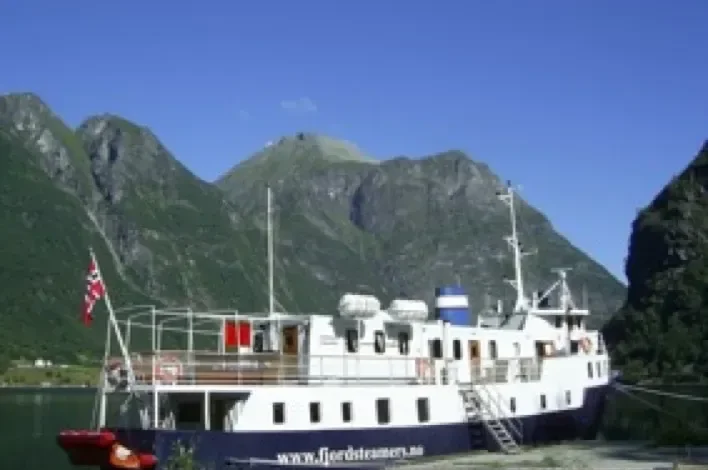 TROMSO Passenger Ship IMO 5375204 photo 10
