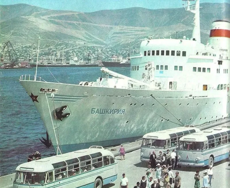 SIRITARA OCEAN QUEEN Passenger Ship IMO 5414971