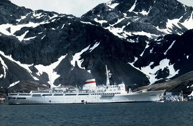 SIRITARA OCEAN QUEEN Passenger Ship IMO 5414971 photo 5