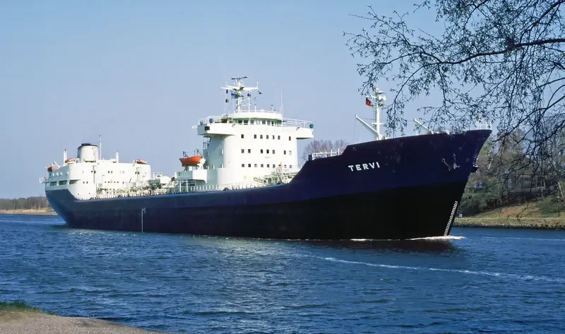 JUSSARA Tanker IMO 5422667 photo 2