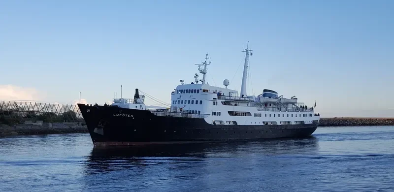 LOFOTEN Passenger Ship IMO 5424562 photo 9
