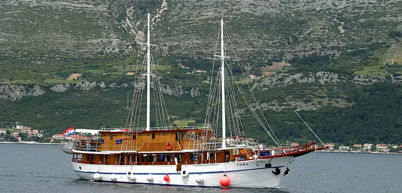 TOMA Passenger Ship IMO 6406787