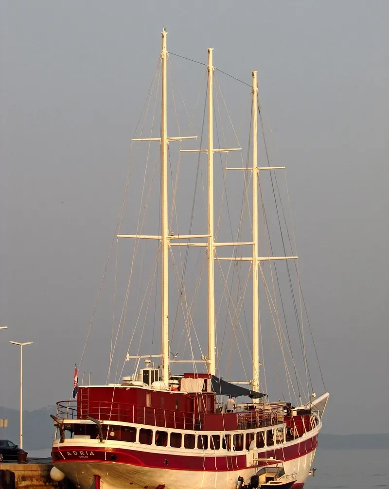ADRIA Passenger Ship IMO 6406842 photo 3