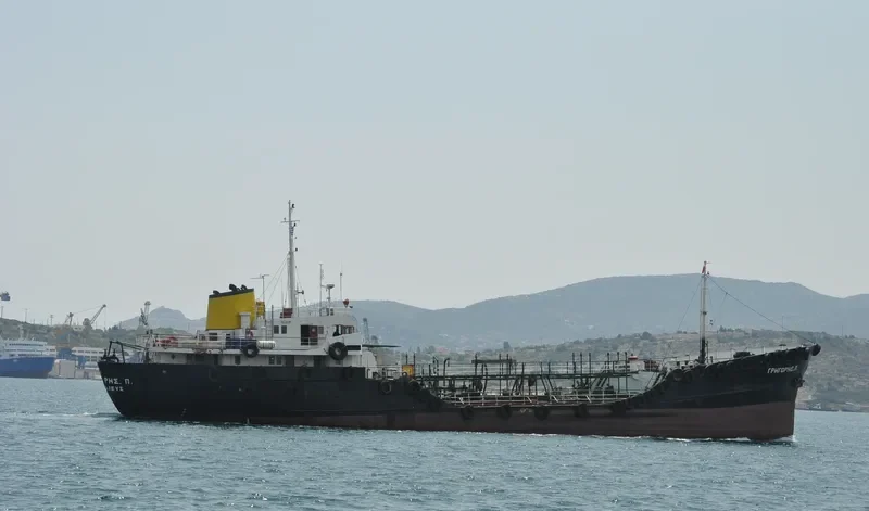 GRIGORIS P Tanker IMO 6513231 photo 2