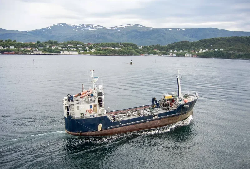 ATLANTIC TANK Tanker IMO 6608012 photo 3