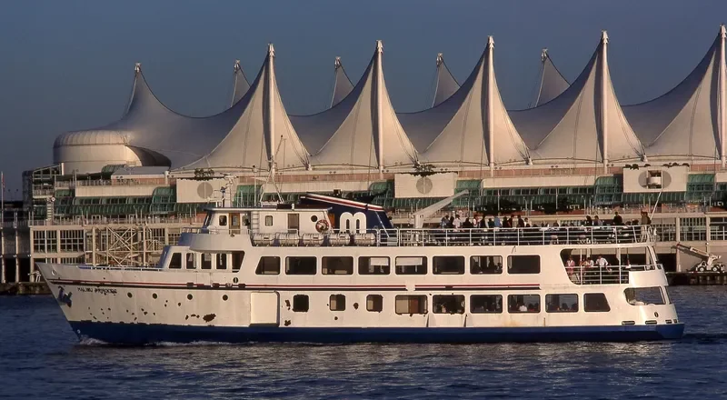 MALIBU PRINCESS Passenger Ship IMO 6611215 photo 2