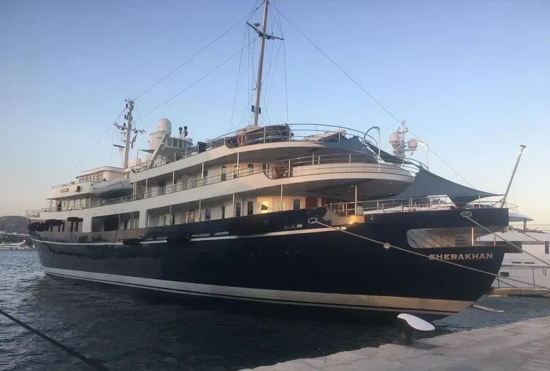 SHERAKHAN Passenger Ship IMO 6618823 photo 3
