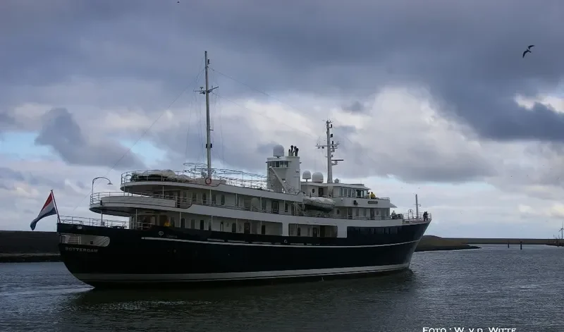 SHERAKHAN Passenger Ship IMO 6618823 photo 7