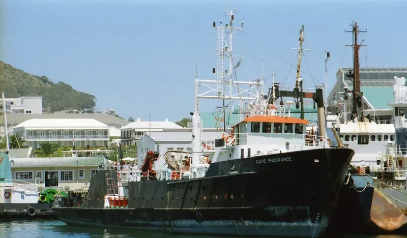 CAPE ENDURANCE Offshore Vessel IMO 6709880 photo 2