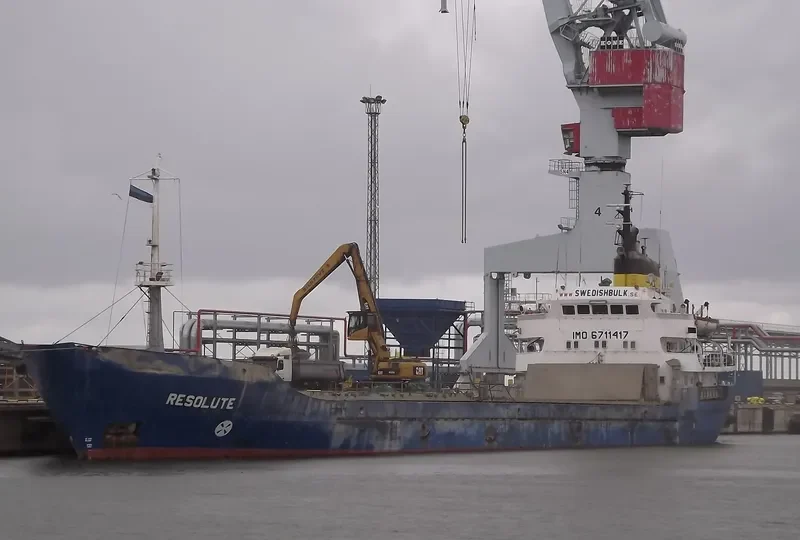 RESOLUTE General Cargo IMO 6711417 photo 9