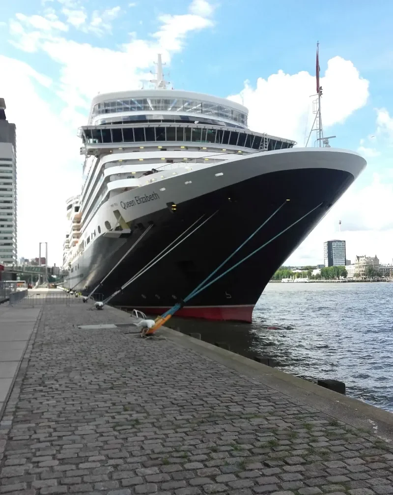 QUEEN ELIZABETH 2 General Cargo IMO 6725418 photo 3