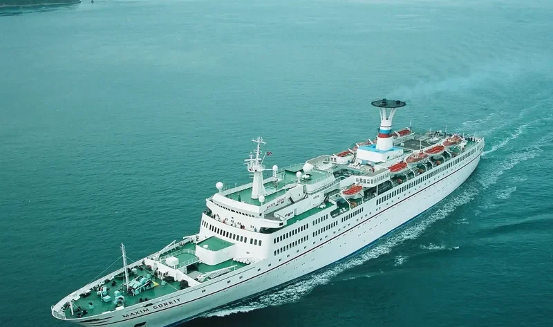 MAXIM M Passenger Ship IMO 6810627
