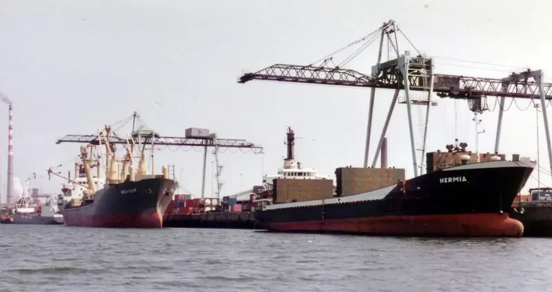 SARA General Cargo IMO 6812778 photo 4