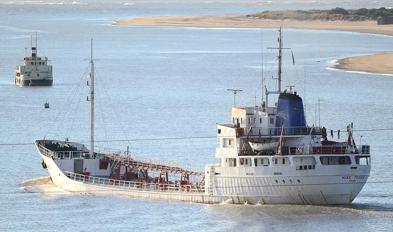AKSHAY Tanker IMO 6818710 photo 2