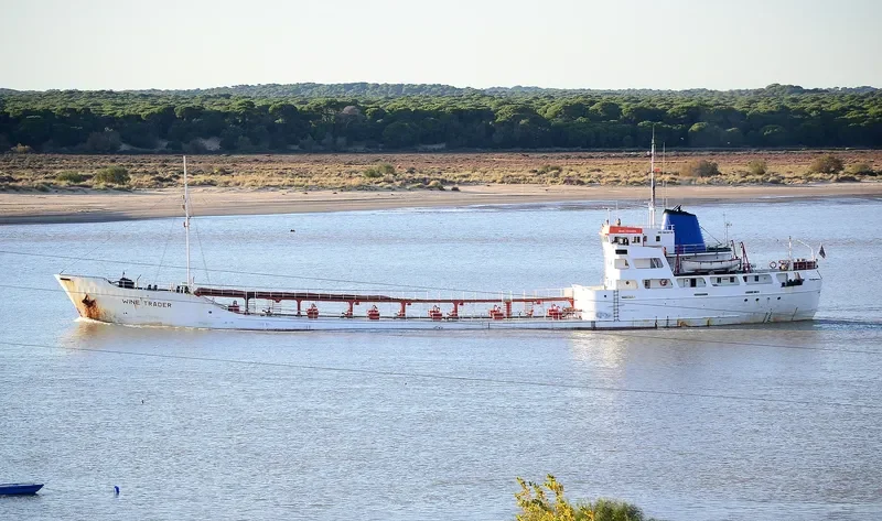 AKSHAY Tanker IMO 6818710 photo 4
