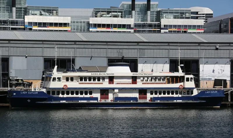 LADY CUTLER Passenger Ship IMO 6823442 photo 5