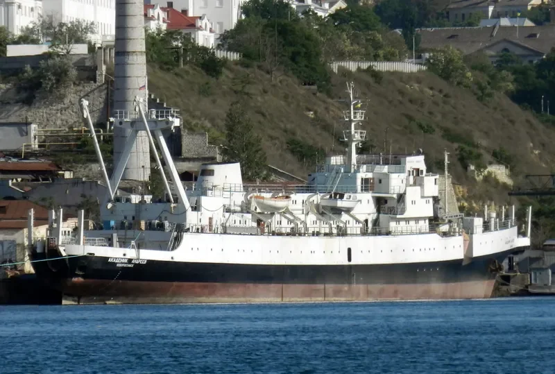 AKADEMIK ANDREEV General Cargo IMO 6825426