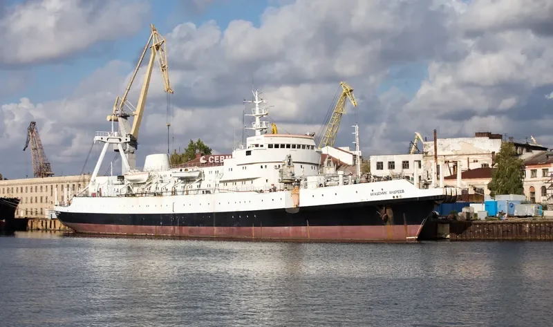 AKADEMIK ANDREEV General Cargo IMO 6825426 photo 6
