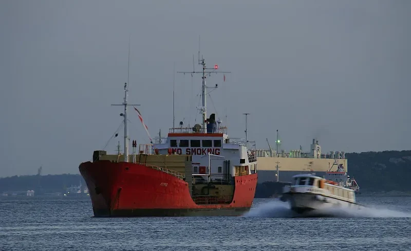 AFRICAN POWER Tanker IMO 6825945 photo 2
