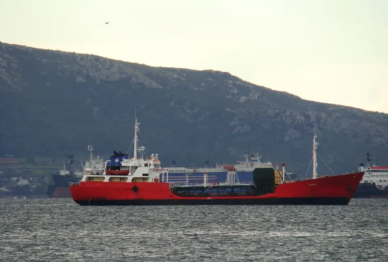 AFRICAN POWER Tanker IMO 6825945 photo 5