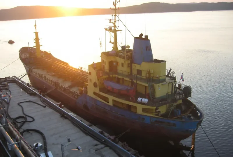 POLARTANK Tanker IMO 6903010 photo 3