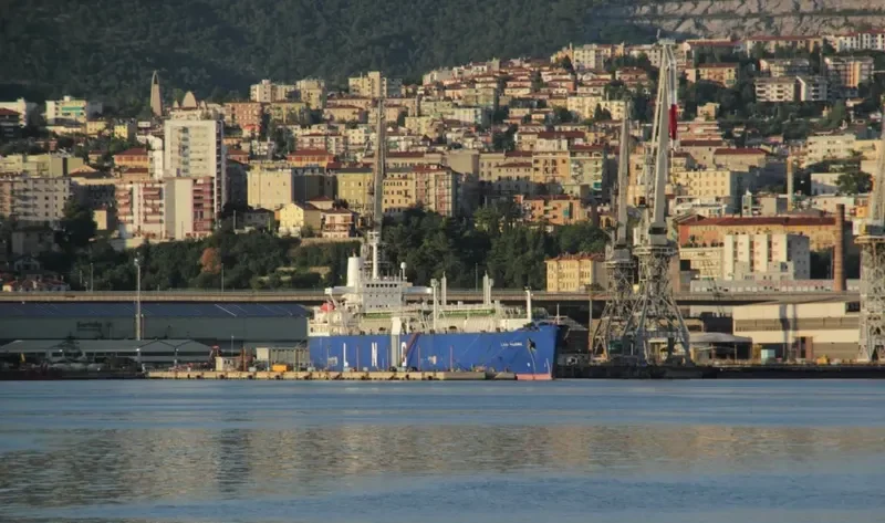 LNG PALMARIA General Cargo IMO 6905616 photo 3