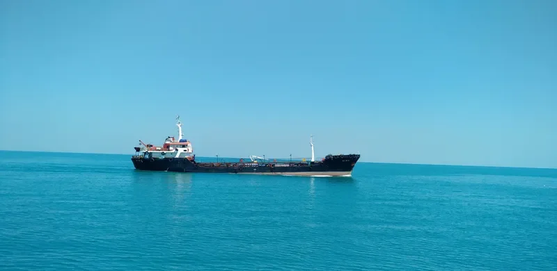 HIRA Tanker IMO 6907406 photo 2