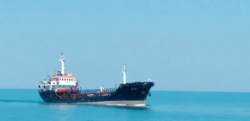 HIRA Tanker IMO 6907406 photo 3