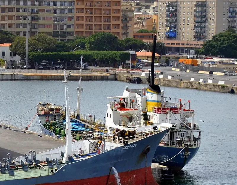 NAXOS Tanker IMO 6909909 photo 8