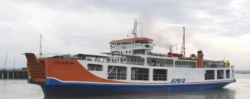KOTA BUMI Passenger Ship IMO 6910099 photo 2