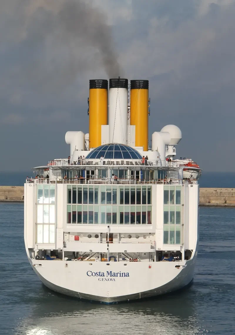 CLUB HARMONY Passenger Ship IMO 6910544 photo 2