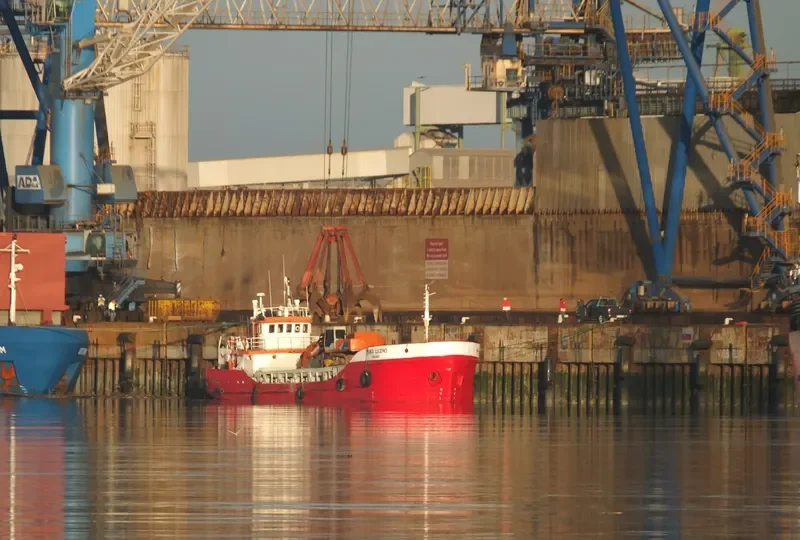 PUNTA LUCERO Barge IMO 6913027 photo 6